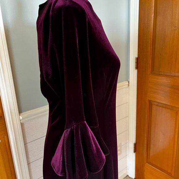 DKNY Velvet Bell Sleeve A-line Dress - Dark Purple size 8 - Picture 8 of 9